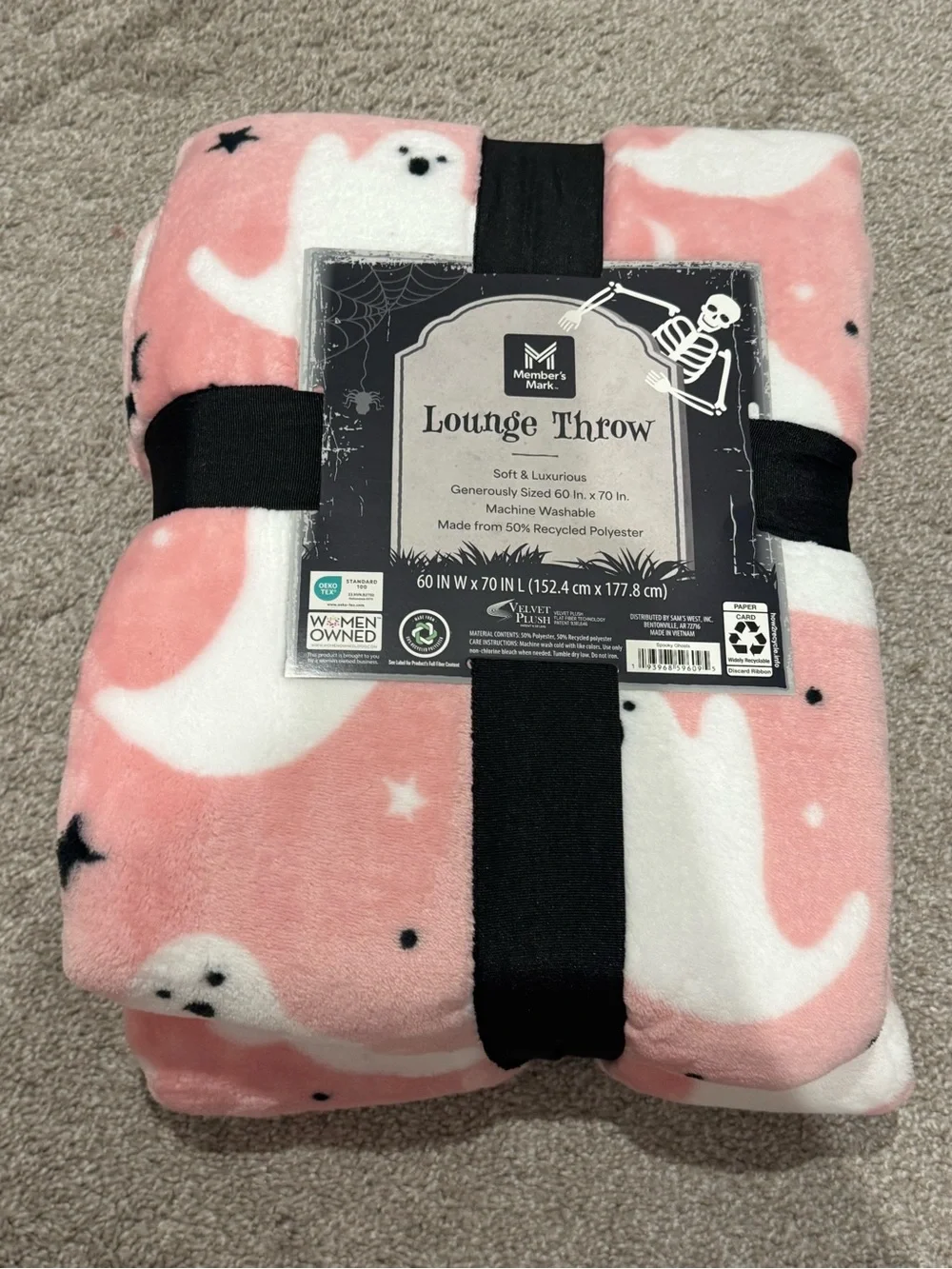 NWT Pink ghost throw blanket for Halloween